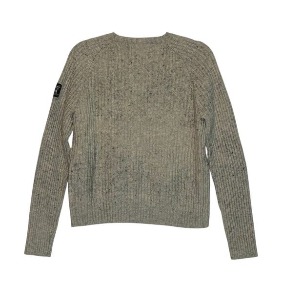 Abercrombie & Fitch Long Sleeves V Neck Muscle Sweater size Medium - Picture 2 of 8